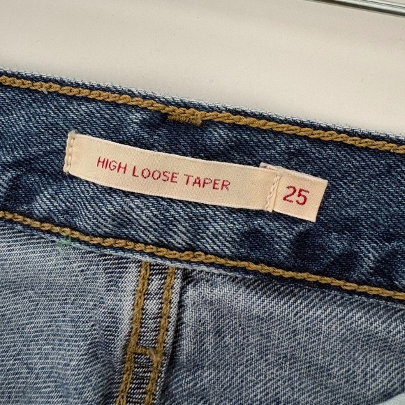 Women’s Levi Jeans - Picture 7 of 15